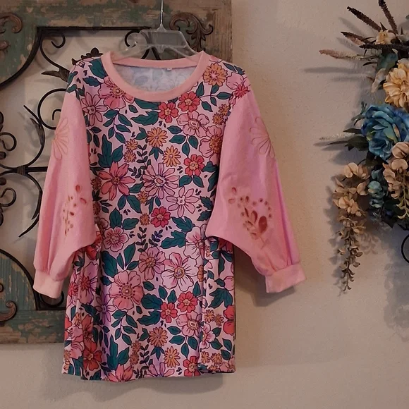 Floral Pink Blouse. Excellent Condition NWOT Size Small - Picture 4 of 12